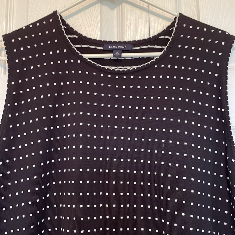 Lands’ End XL black white polka dot sweater vest 100% cotton knit scalloped neck